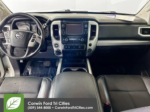Used 2018 Nissan Titan PRO-4X AWD/4WD image 7