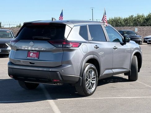 Used 2026 Nissan Rogue S FWD image 5