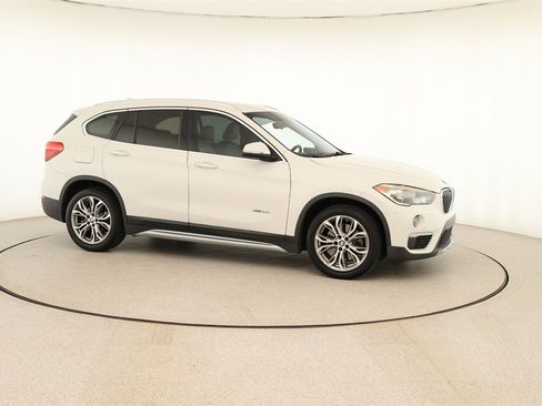Used 2016 BMW X1 xDrive28i image 9