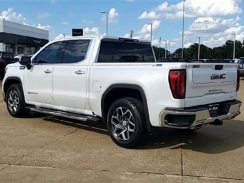 Certified 2023 GMC Sierra 1500 SLT image 7