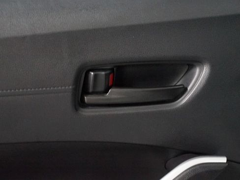 Certified 2024 Toyota Corolla Cross LE FWD image 31