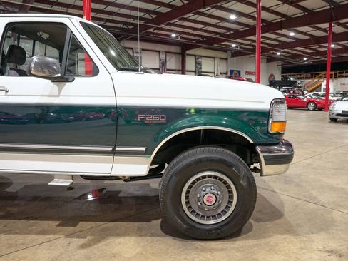 Used 1992 Ford F250 4x4 Regular Cab image 11