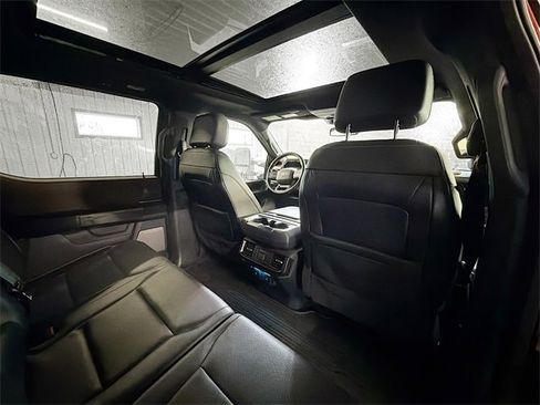 Used 2022 Ford F150 Lariat w/ Equipment Group 502A High image 11