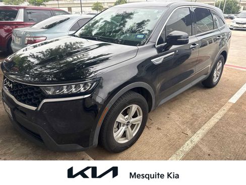Used 2022 Kia Sorento LX FWD image 1