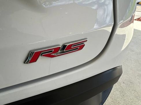Used 2024 Chevrolet Trax RS w/ Sunroof Package FWD image 31