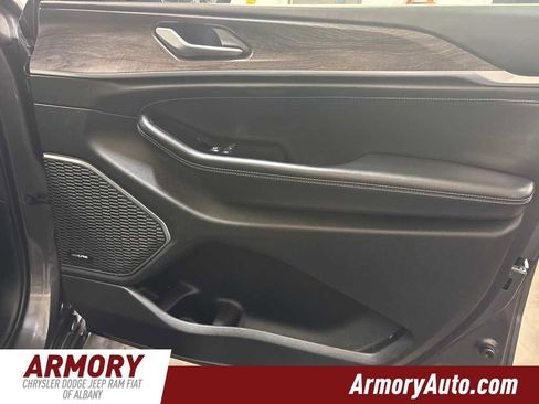 Used 2023 Jeep Grand Cherokee L Overland image 45