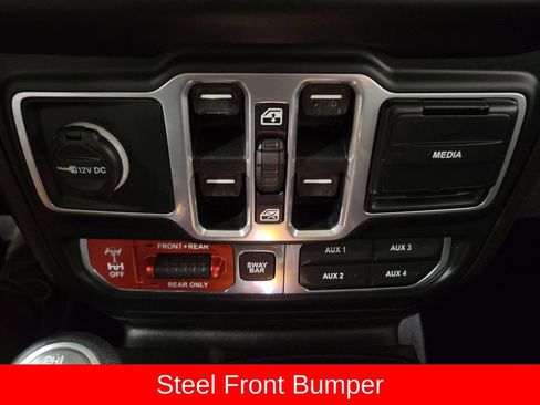 Used 2018 Jeep Wrangler Unlimited Rubicon w/ Dual Top Group AWD/4WD image 19