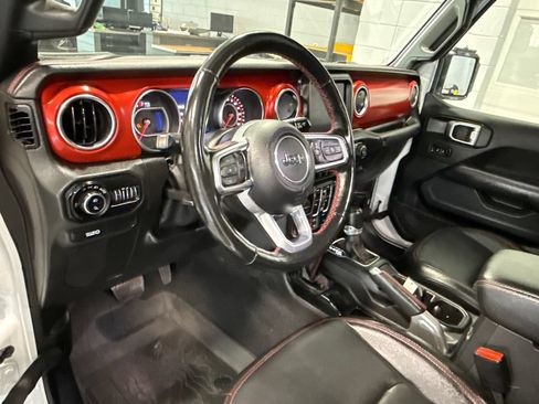 Used 2022 Jeep Gladiator Rubicon w/ LED Lighting Group AWD/4WD image 6
