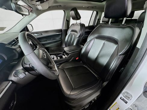 Used 2023 Jeep Grand Cherokee L Limited image 15