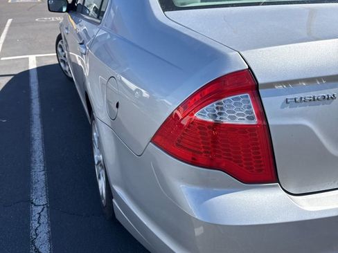Used 2011 Ford Fusion SE image 5
