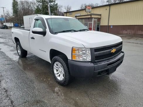 Used 2013 Chevrolet Silverado 1500 W/T image 3