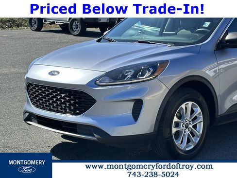 Used 2022 Ford Escape SE image 31