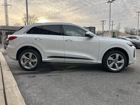 New 2025 Audi Q5 Premium Plus image 6