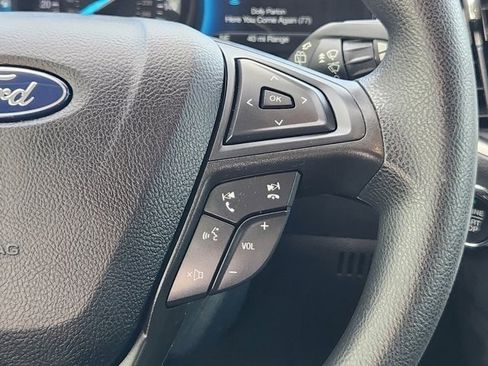 Used 2022 Ford Edge SE image 29