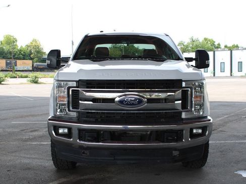 Used 2019 Ford F250 XLT w/ XLT Value Package AWD/4WD image 3