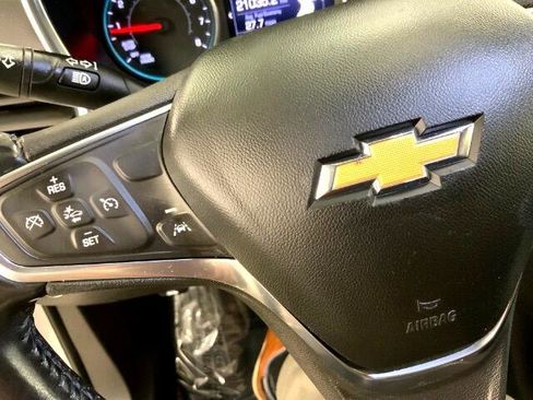 Used 2021 Chevrolet Equinox LT w/ Driver Convenience Package image 20