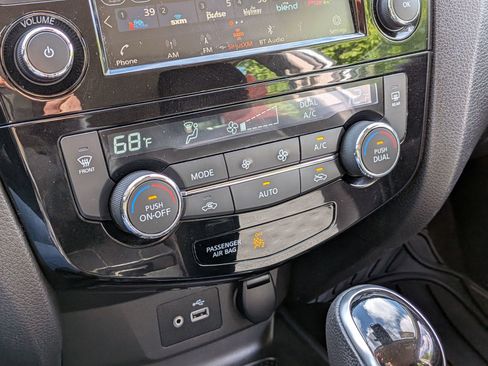 Certified 2020 Nissan Rogue Sport SV w/ All-Weather Package AWD/4WD image 23
