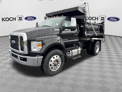 New 2027 Ford F750 2WD Regular Cab Super Duty image 3