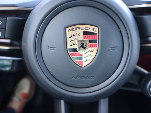 Used 2025 Porsche Cayenne E-Hybrid AWD/4WD image 17