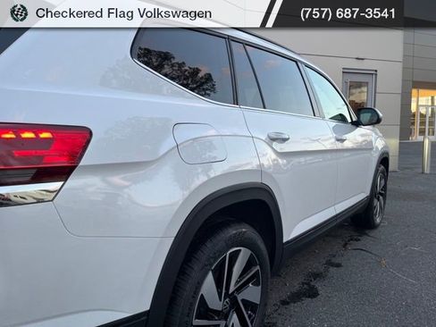 New 2026 Volkswagen Atlas SE image 8