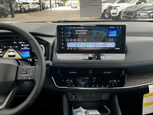 New 2026 Nissan Rogue Platinum image 6