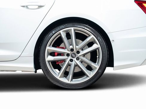 Used 2021 Audi S6 Prestige w/ Prestige Package image 28