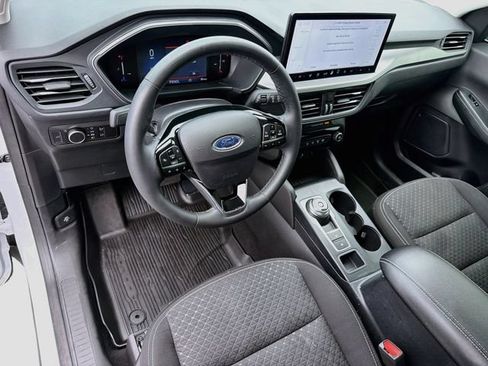 Used 2023 Ford Escape Active w/ Tech Pack #1 AWD/4WD image 9