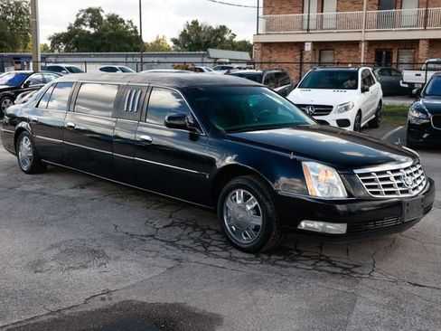 Used 2006 Cadillac DTS Limousine image 17