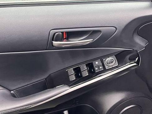 Certified 2025 Lexus IS 300 F Sport RWD image 10