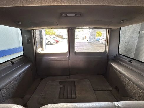 Used 2000 Chevrolet Tahoe Z71 w/ Comfort & Security Pkg AWD/4WD image 17