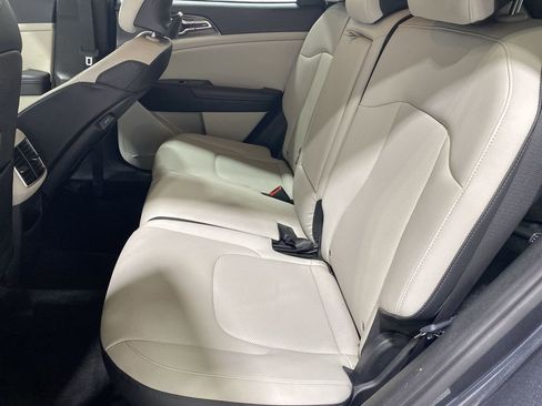 Used 2023 Kia Sportage EX image 24