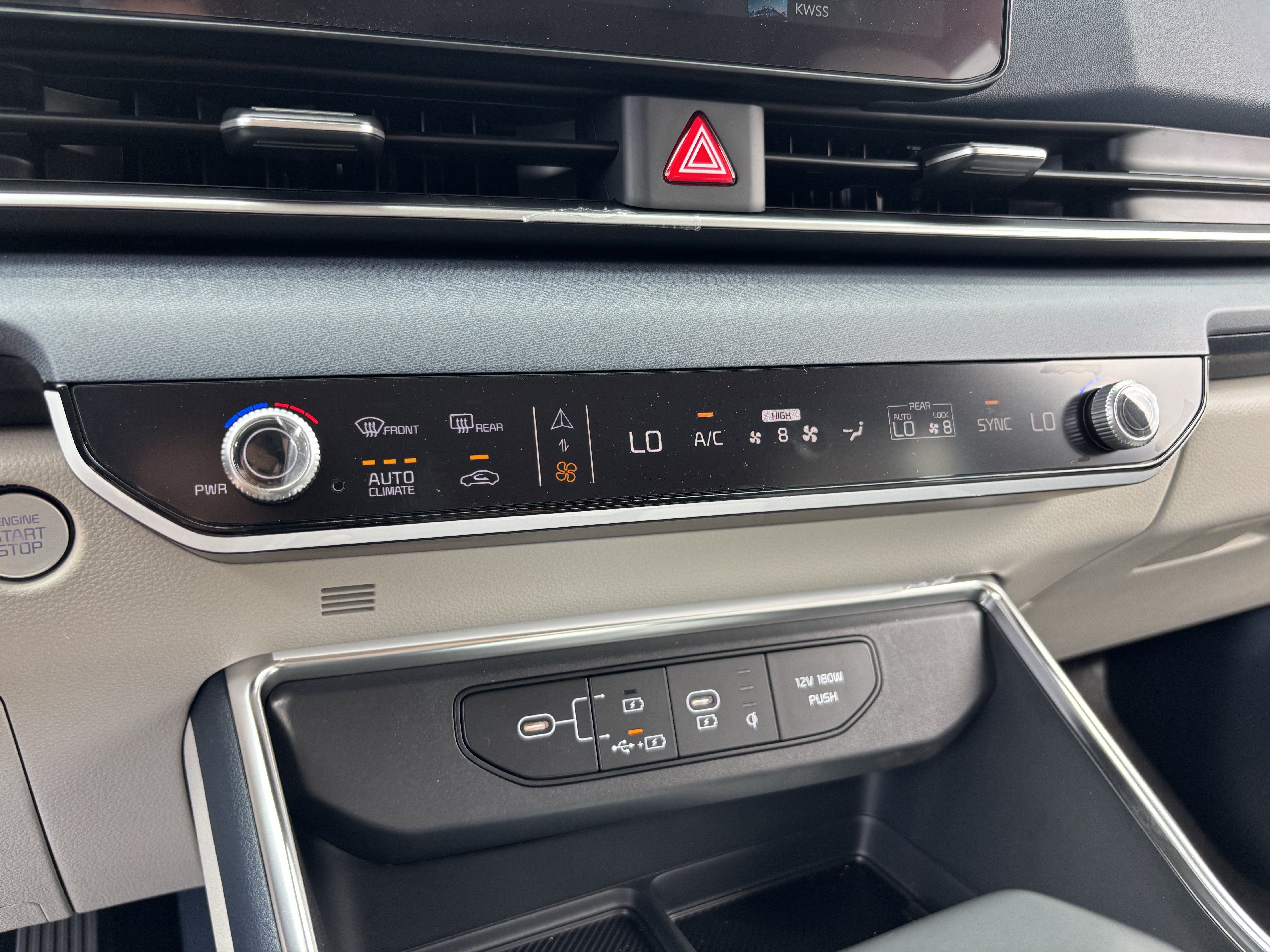 New 2026 Kia Carnival EX FWD image 23