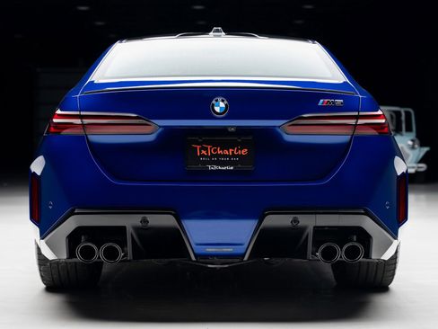 Used 2025 BMW M5 image 28