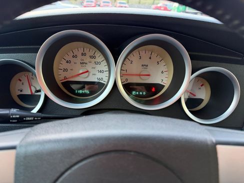 Used 2005 Dodge Magnum R/T RWD image 24