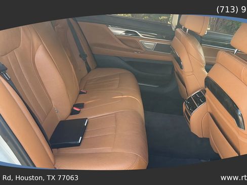 Used 2017 BMW 740i RWD image 37