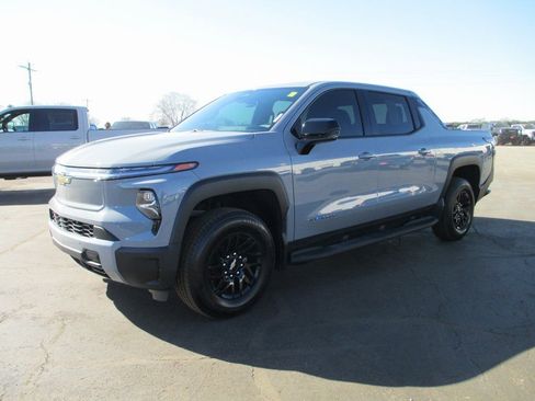 Used 2026 Chevrolet Silverado EV LT image 11