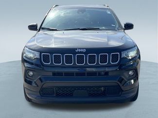 Used 2024 Jeep Compass Latitude video 2