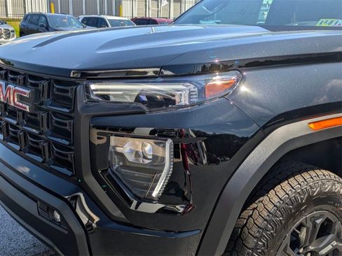 New 2026 GMC Canyon Denali image 7