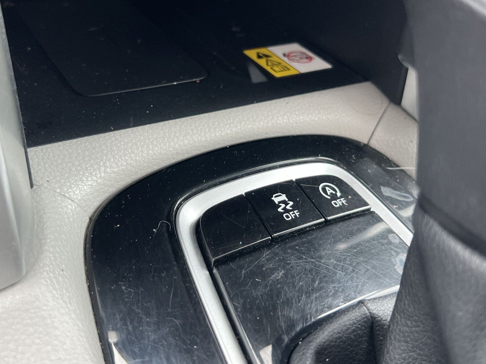 Used 2022 Toyota Corolla Cross LE FWD image 28