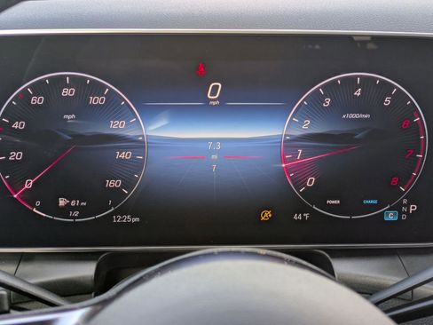 Used 2026 Mercedes-Benz GLC 300 4MATIC image 11