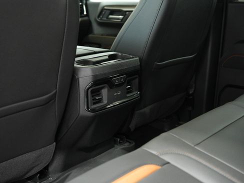 New 2026 GMC Sierra 2500 AT4 w/ AT4 Premium Plus Package AWD/4WD image 23
