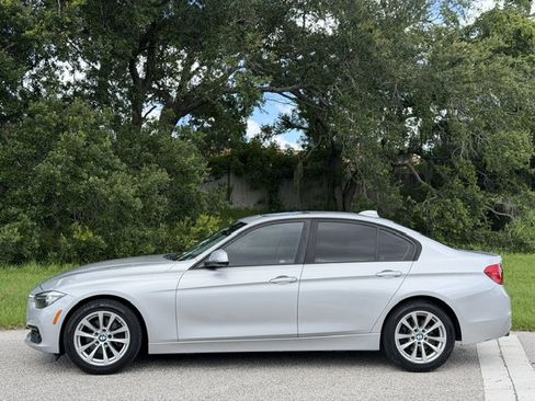Used 2016 BMW 320i xDrive Sedan AWD/4WD image 2