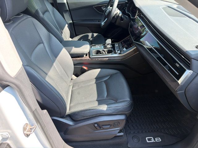 Used 2022 Audi Q8 Premium Plus AWD/4WD image 14