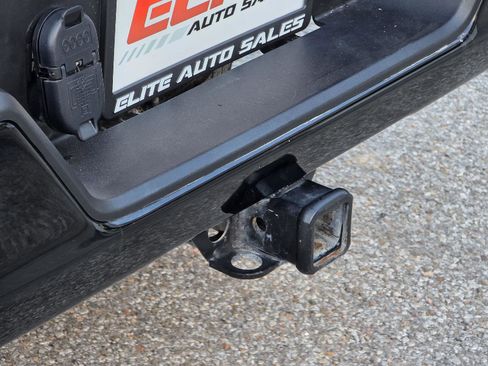 Used 2023 Chevrolet Silverado 1500 LT Trail Boss image 49