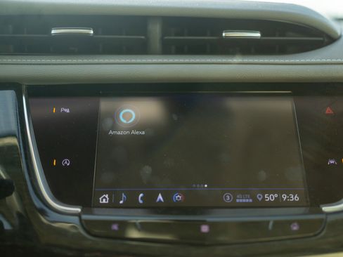 Used 2020 Cadillac XT6 Premium Luxury image 9