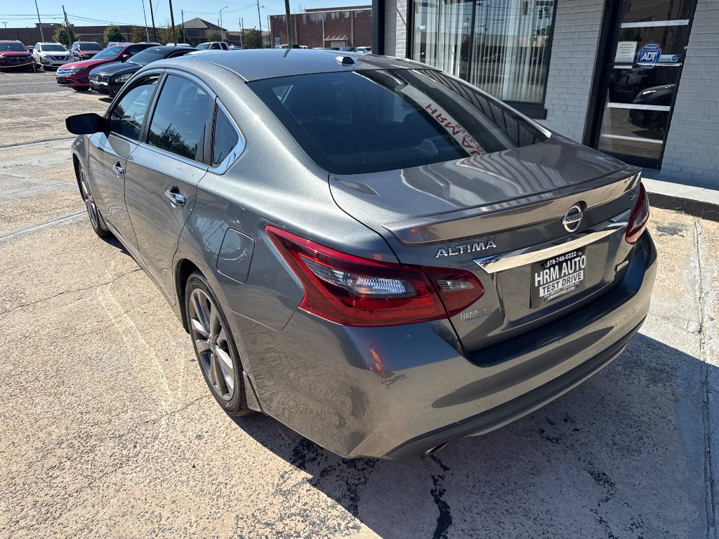 Used 2018 Nissan Altima 2.5 SR w/ SR Special Edition FWD image 3