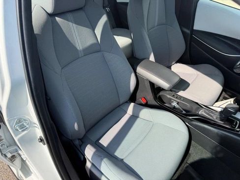 Used 2025 Toyota Corolla SE w/ Convenience Package FWD image 11