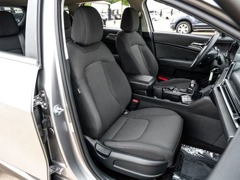 Used 2023 Kia Sportage LX AWD/4WD image 35