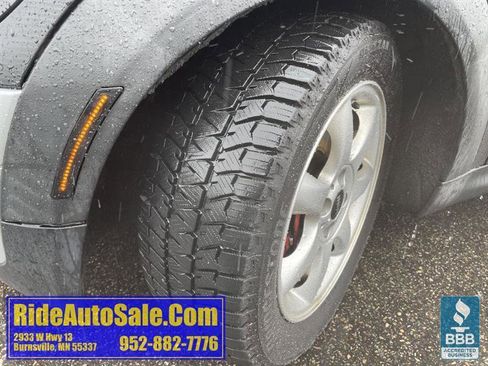 Used 2010 MINI Cooper Convertible FWD image 22
