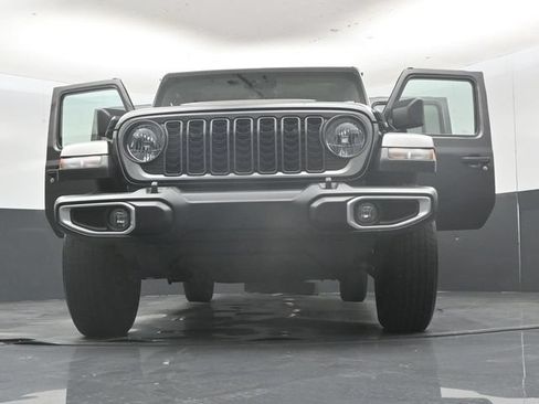Used 2024 Jeep Gladiator Sport AWD/4WD image 61